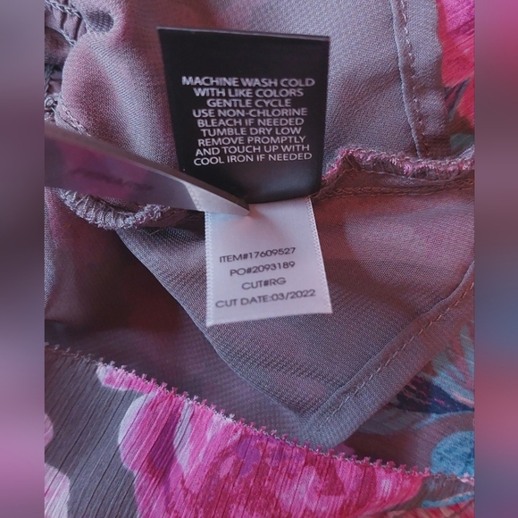 Torrid Crinkle Chiffon Smocked Waist Size 2X  Off Shoulder Floral Crop Top Boho - Picture 10 of 12